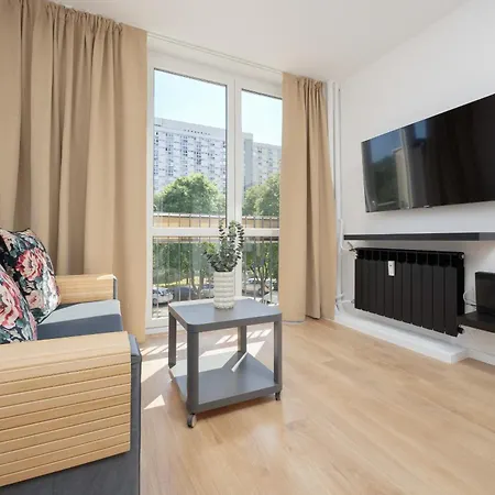 Apartamento Comfortable Beige Near To Center By Renters *